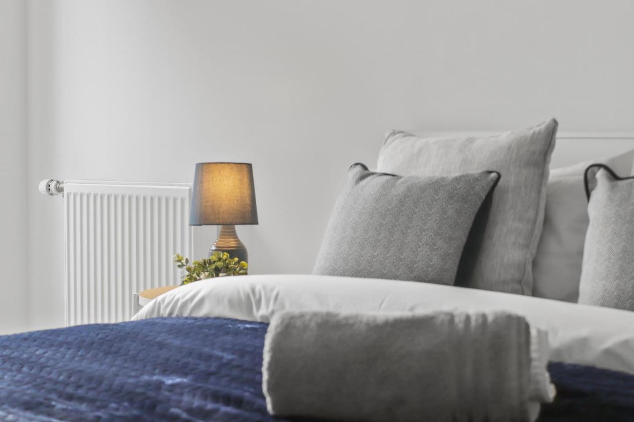 Centrally Located - Modern - 2Bed - 2Bath Apartment London Kültér fotó