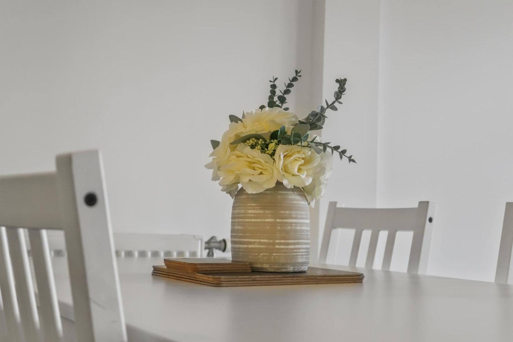 Centrally Located - Modern - 2Bed - 2Bath Apartment London Kültér fotó