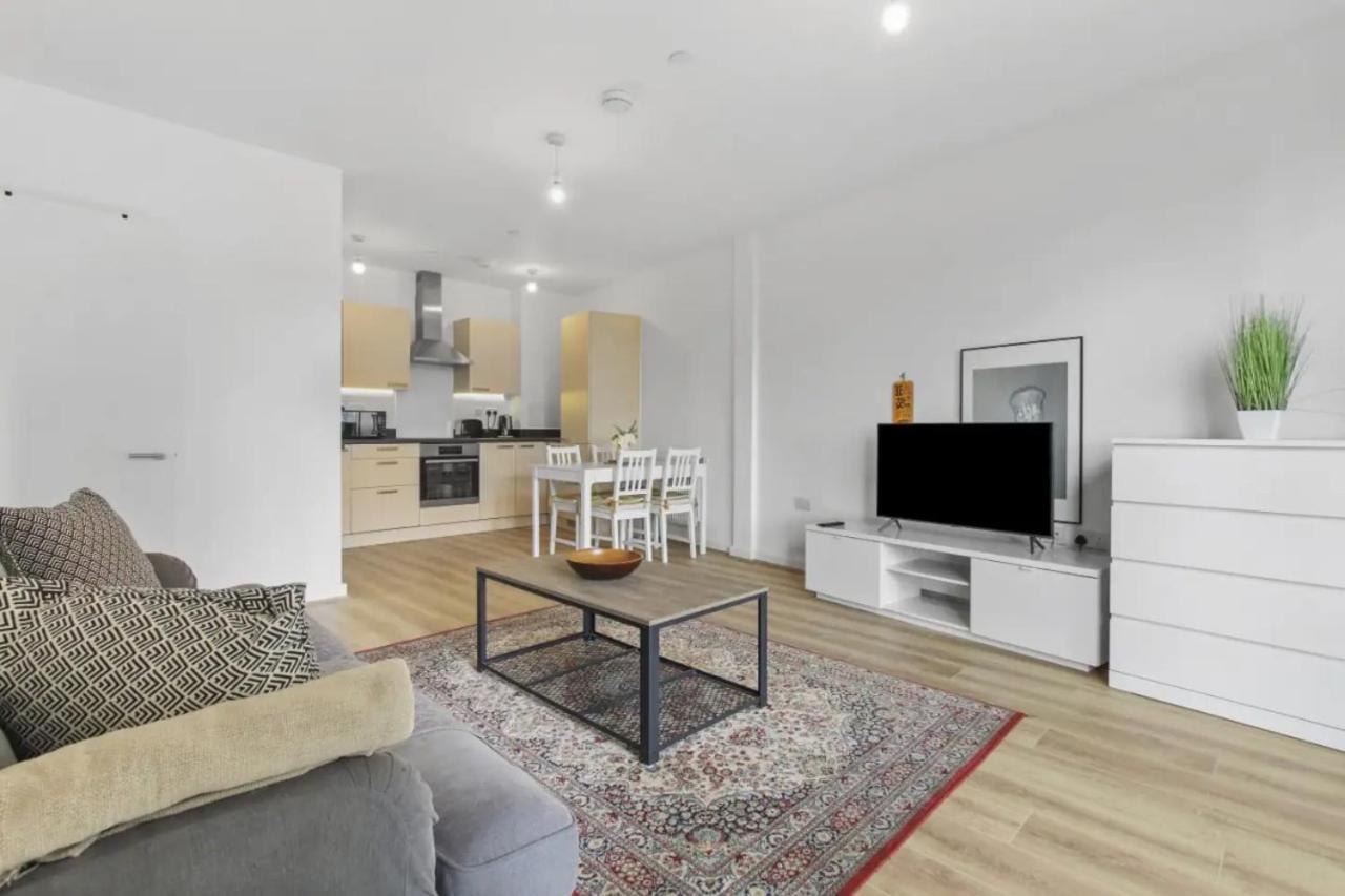 Centrally Located - Modern - 2Bed - 2Bath Apartment London Kültér fotó