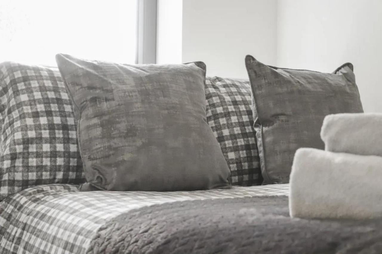 Centrally Located - Modern - 2Bed - 2Bath Apartment London Kültér fotó