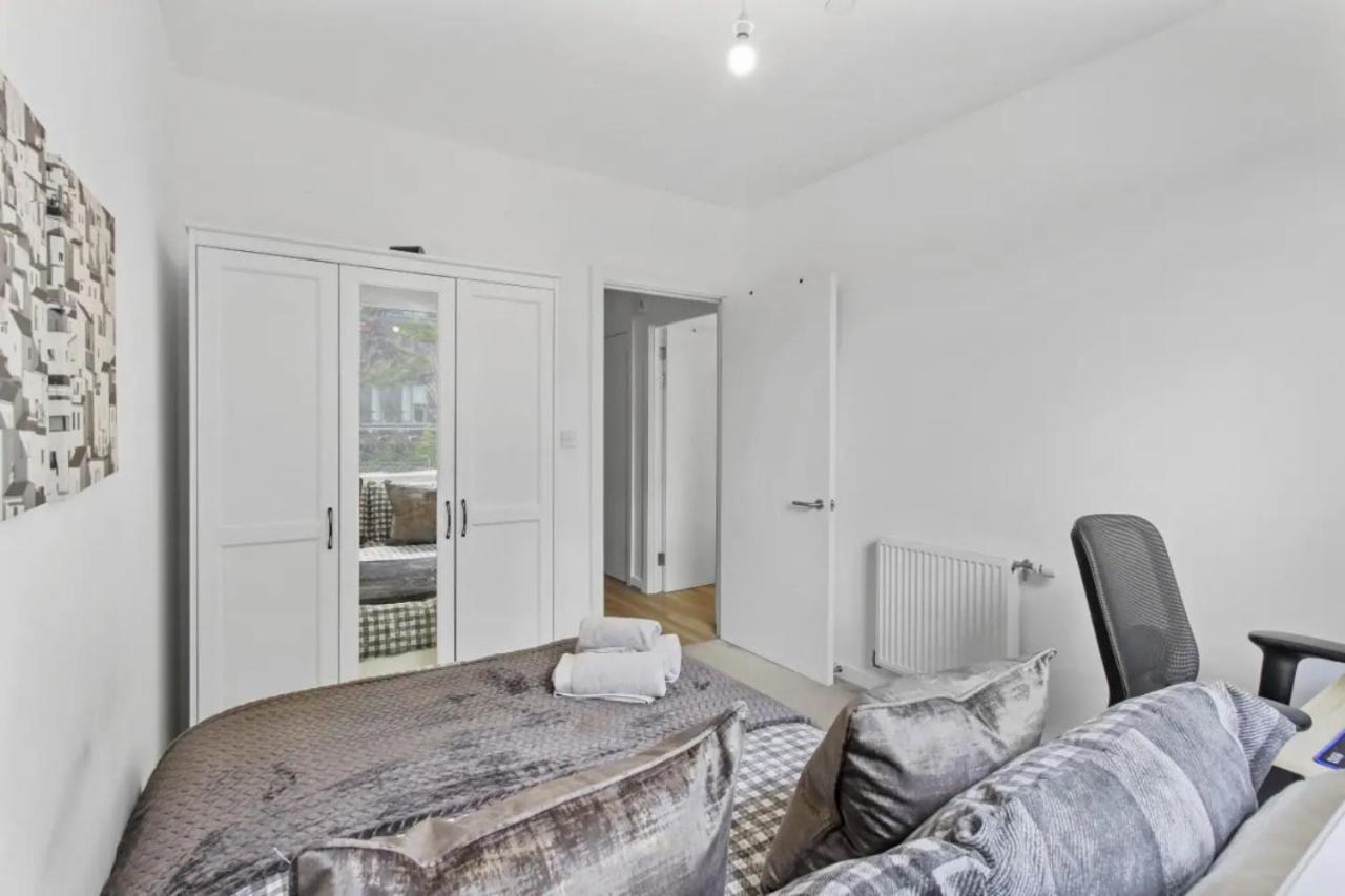 Centrally Located - Modern - 2Bed - 2Bath Apartment London Kültér fotó
