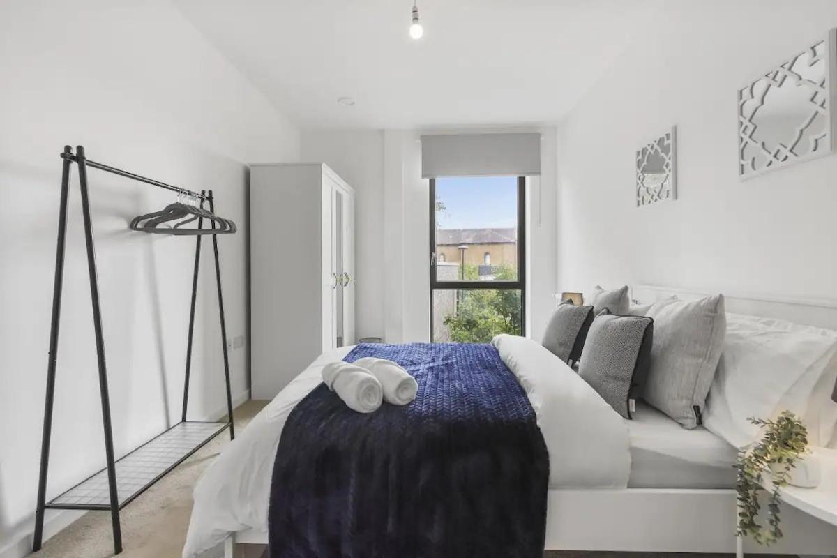 Centrally Located - Modern - 2Bed - 2Bath Apartment London Kültér fotó