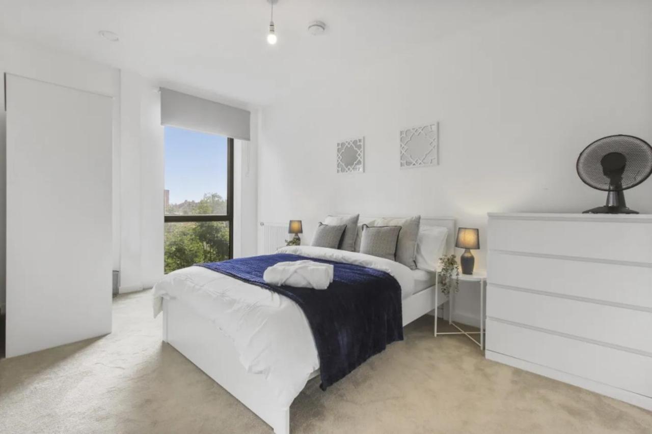 Centrally Located - Modern - 2Bed - 2Bath Apartment London Kültér fotó