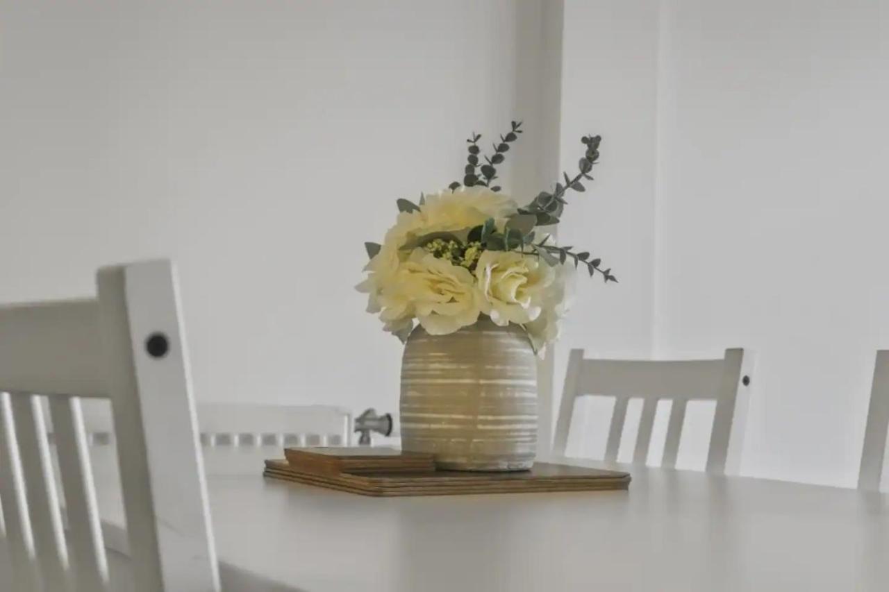 Centrally Located - Modern - 2Bed - 2Bath Apartment London Kültér fotó